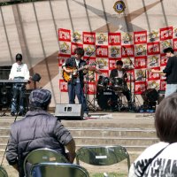 地元バンドや高校生演奏♪　茂原「つつじ祭」初開催